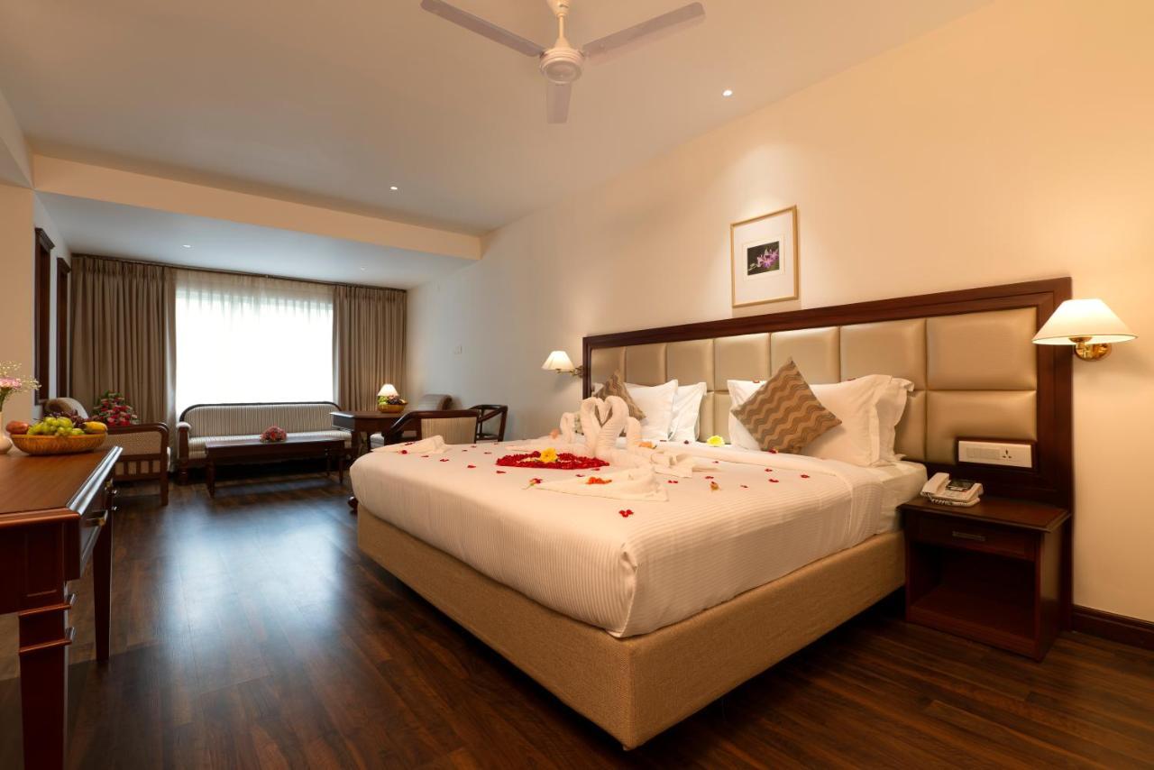 Issacs Residency Hotel Munnar Bagian luar foto