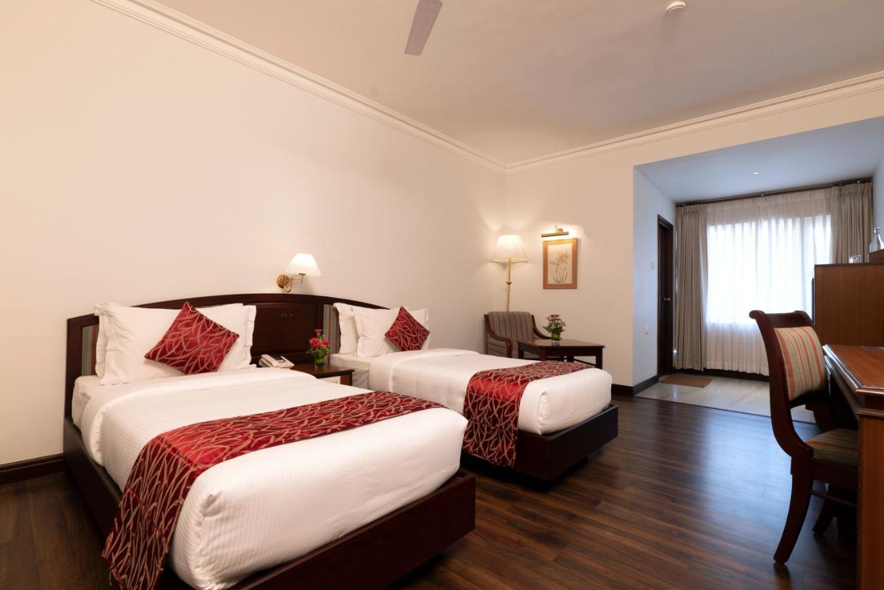 Issacs Residency Hotel Munnar Bagian luar foto