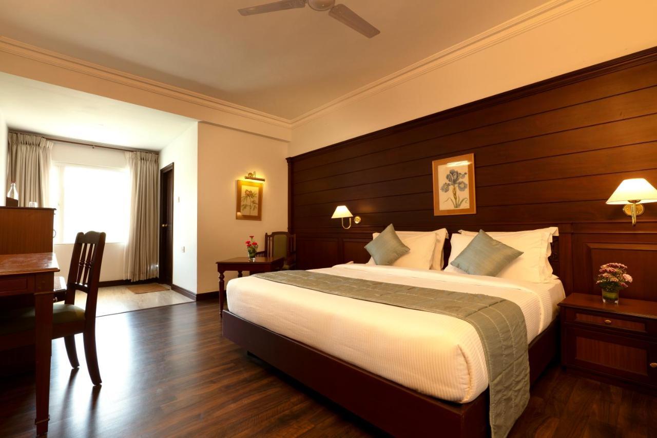 Issacs Residency Hotel Munnar Bagian luar foto