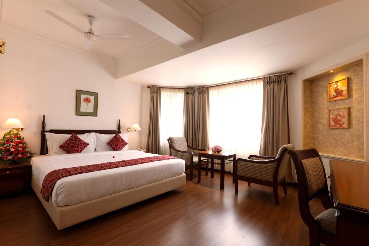 Issacs Residency Hotel Munnar Bagian luar foto