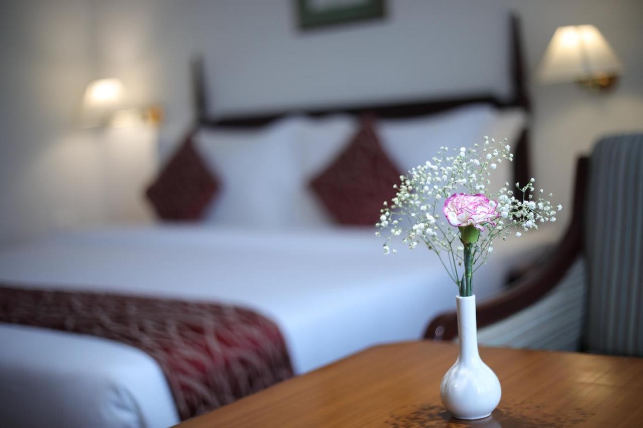 Issacs Residency Hotel Munnar Bagian luar foto