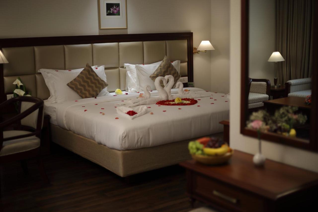 Issacs Residency Hotel Munnar Bagian luar foto