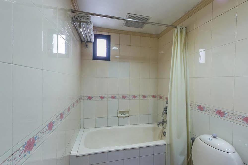 Issacs Residency Hotel Munnar Bagian luar foto