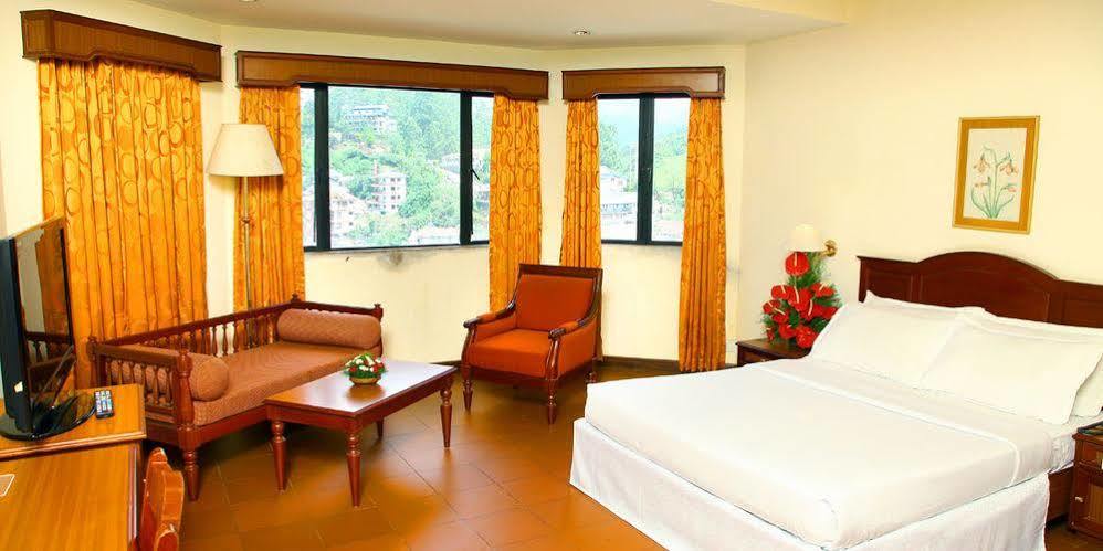 Issacs Residency Hotel Munnar Bagian luar foto
