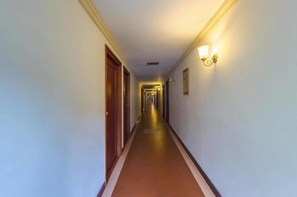 Issacs Residency Hotel Munnar Bagian luar foto