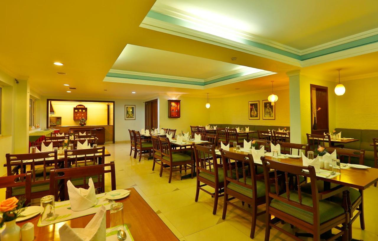 Issacs Residency Hotel Munnar Bagian luar foto